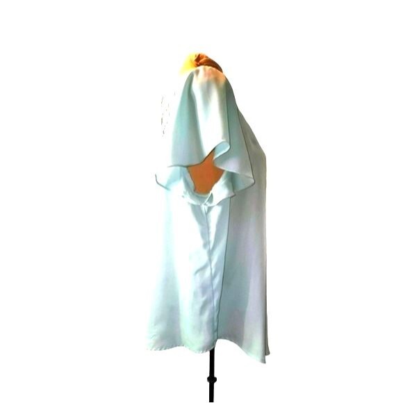 Torrid Mint Green Polyester and Lace Tulip Sleeve Blouse Plus Size 1X - Picture 5 of 13